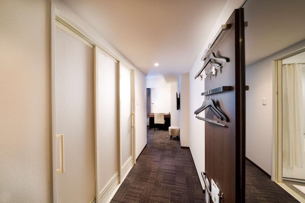 Best Western Hotel Fino Shin-Yokohama Deluxe Room, 1 Twin Bed, Refrigerator 5