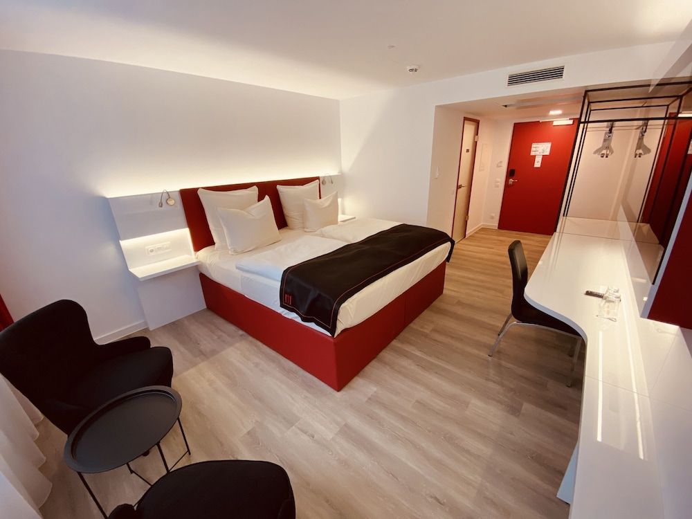King and 1 Twin Room