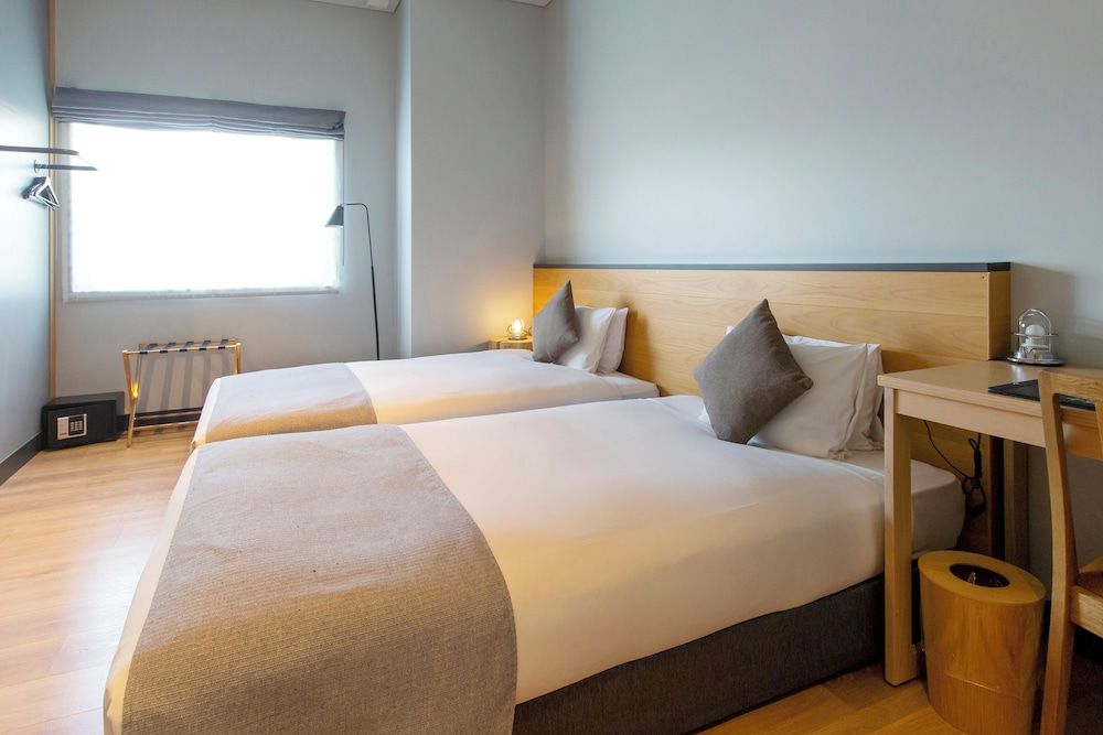 Design Twin Room