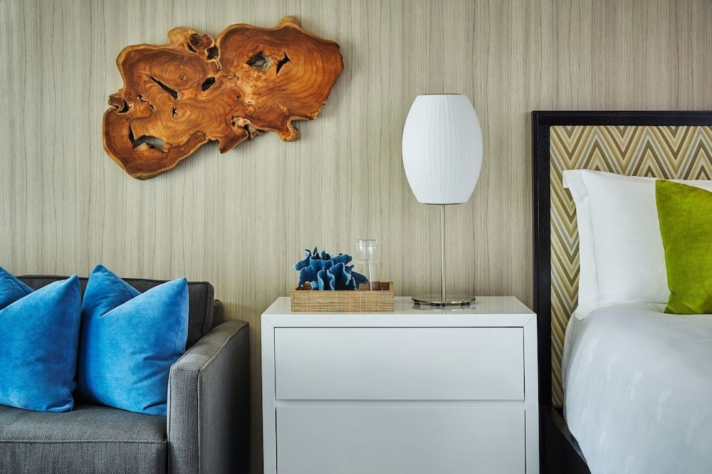 Bungalow Suite, 1 King Bed with Sofa Bed