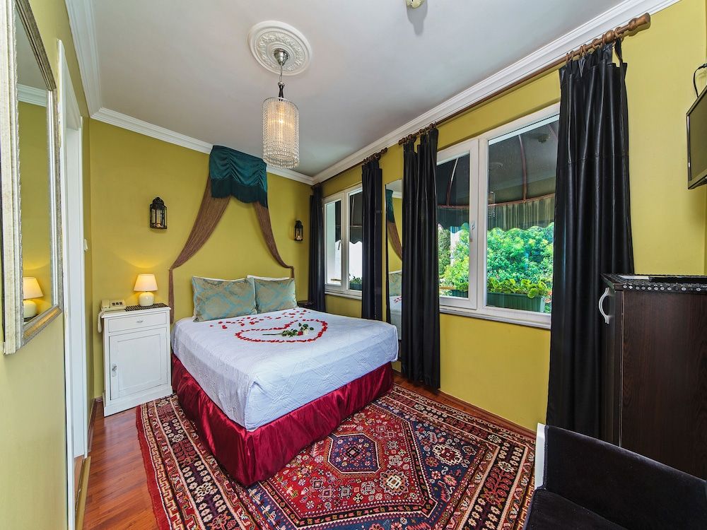 Modern Sultan Hotel Standard Double Room 4