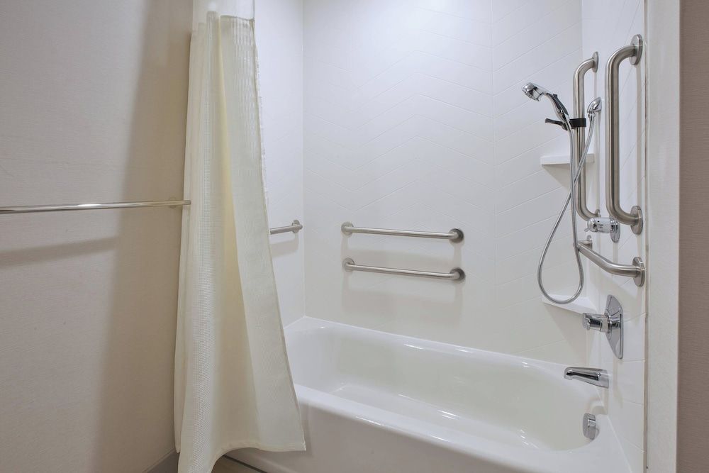 Room, 1 King Bed (Mobility Accessible, Roll-In Shower)