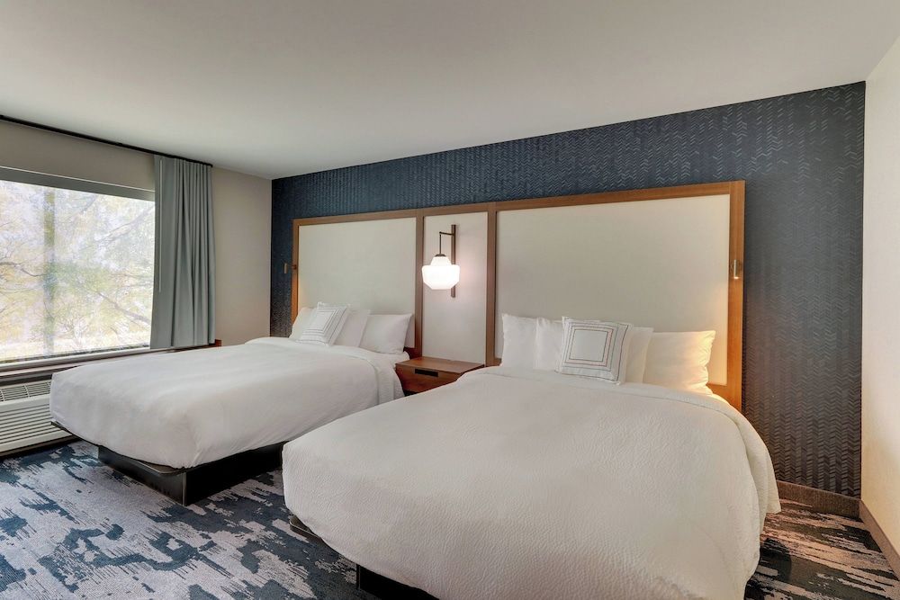 Room, 2 Queen Beds (Mobility/Hearing Accessible, Tub)