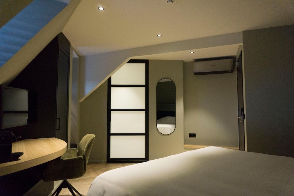 Hotel Central Restaurant Sistermans Luxury Double Room 4