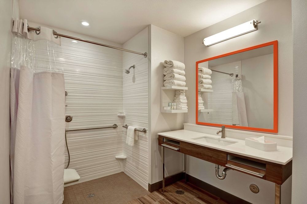 Suite, 1 King Bed, Accessible, Refrigerator & Microwave