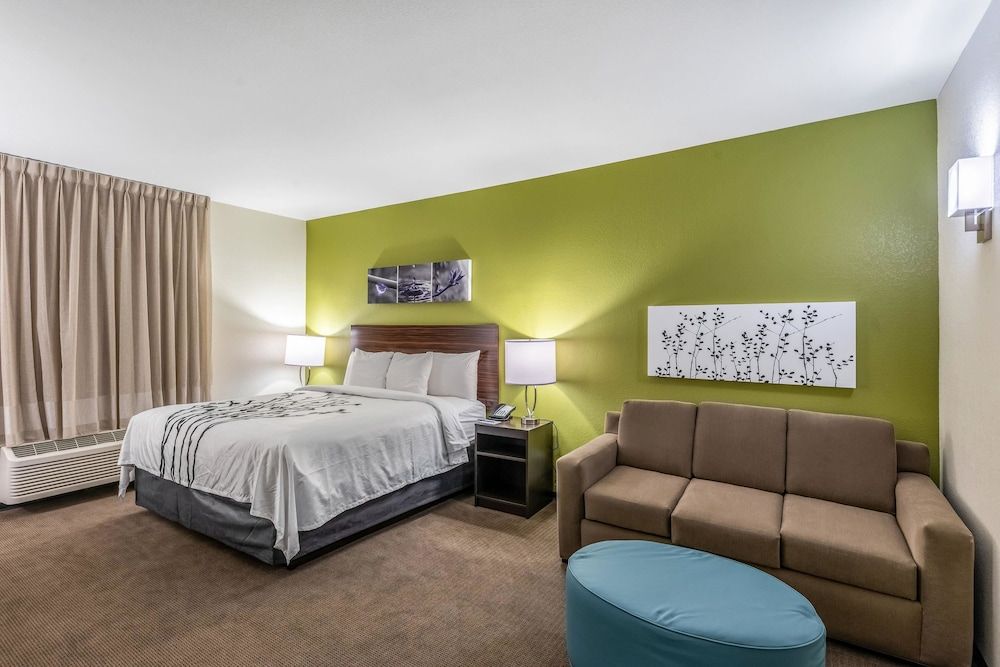 Standard Room, 1 King Bed, Non Smoking