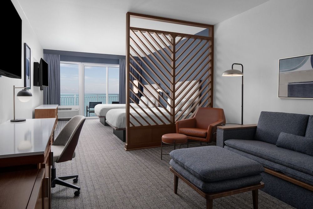 Room, 2 Queen Beds, Balcony, Oceanfront (Mobility Accessible, Roll-In Shower)