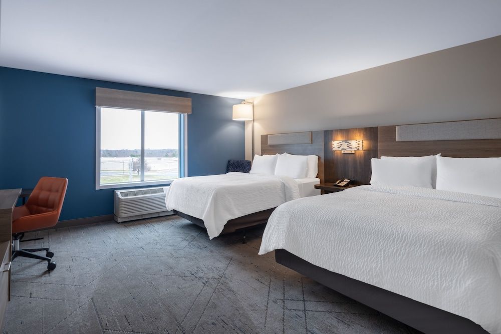 Standard Room, 2 Queen Beds, Accessible Bathtub (Mobility)