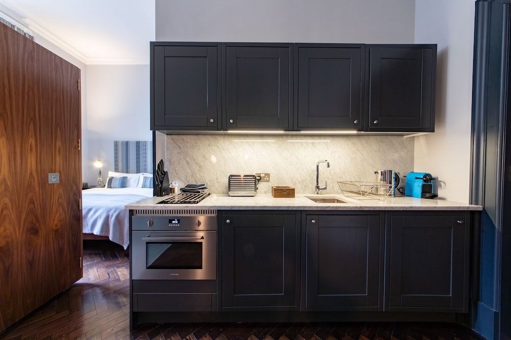 Linton Collection - 28 North Bridge Lord Lyons Chambers, luxury studio 5