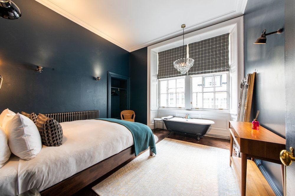 undefined Linton Collection - 28 North Bridge 9