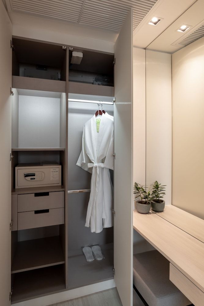 Jasmine 59 Junior Suite, 1 Bedroom 3