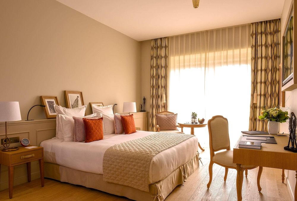 Hotel Chais Monnet & Spa Deluxe Room 2