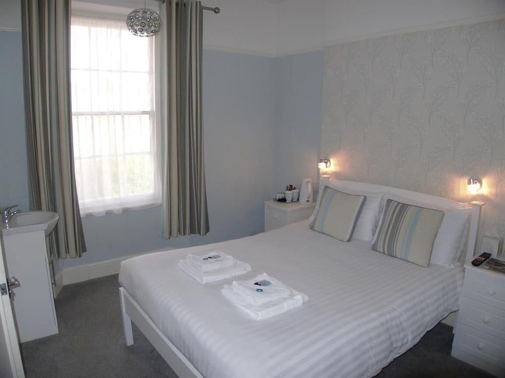 Beach House Double Room, Ensuite 4