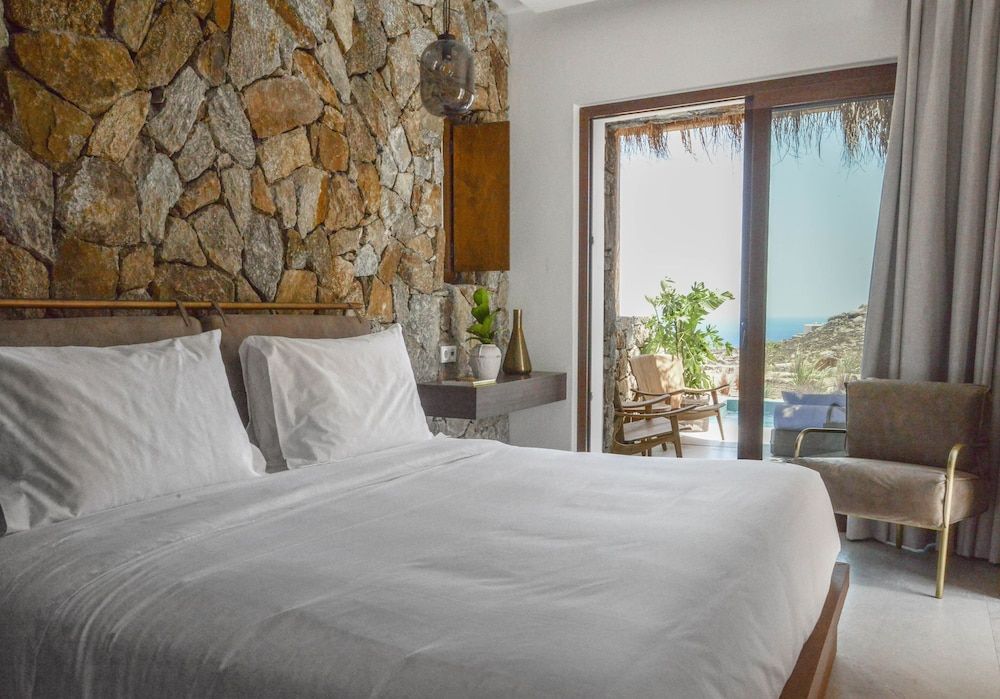 undefined Charisma Hotel and Wellness Suites 2