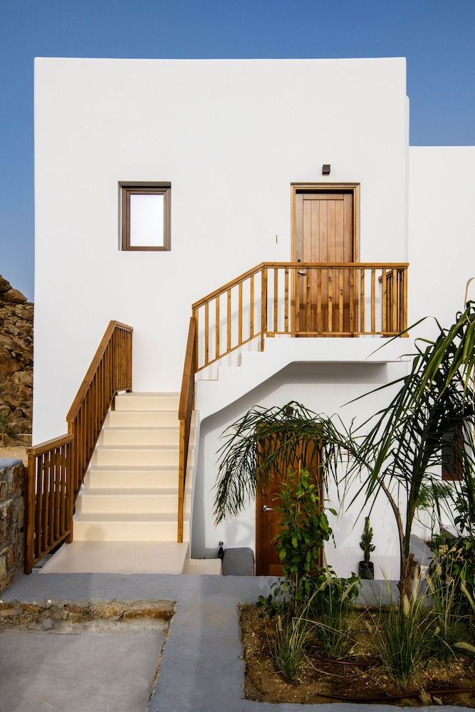 undefined Charisma Hotel and Wellness Suites 9