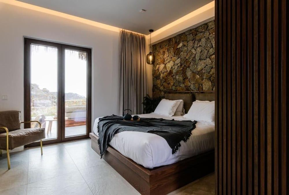 undefined Charisma Hotel and Wellness Suites 10