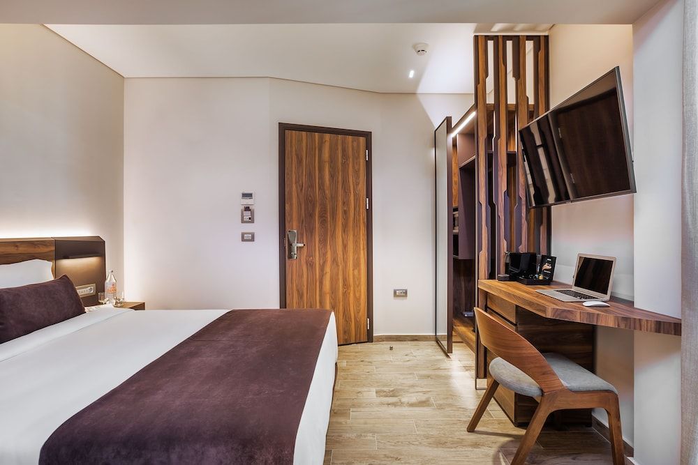 Imperial Plus Urban Smart Hotel Thessaloniki Budget (King Bed) Backyard View 4