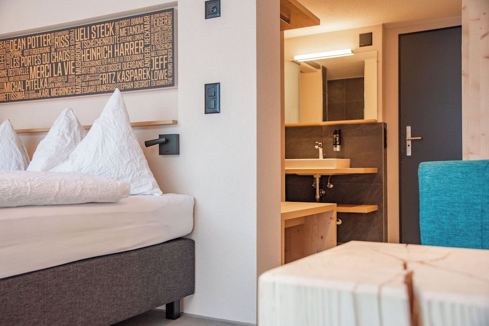 undefined Eiger Lodge Chic 5