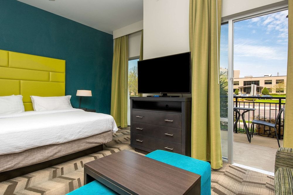 Studio Suite, 1 King Bed, Patio