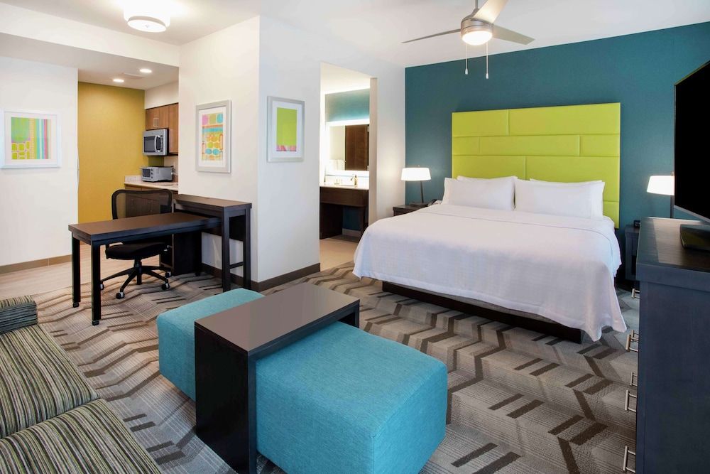 Studio Suite, 1 King Bed, Patio