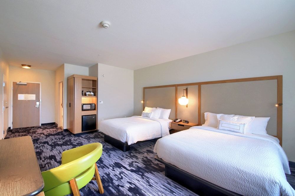 Room, 2 Queen Beds, Bathtub (Mobility/Hearing Accessible, Tub)