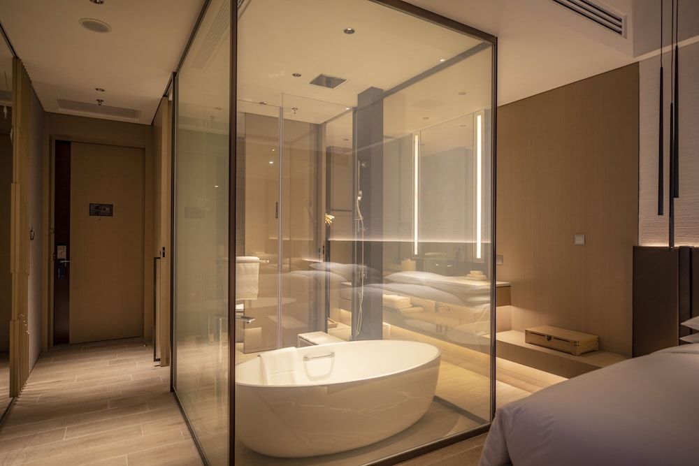 Renaissance Shenzhen Bay Hotel Room, 2 Double Beds, City View 5