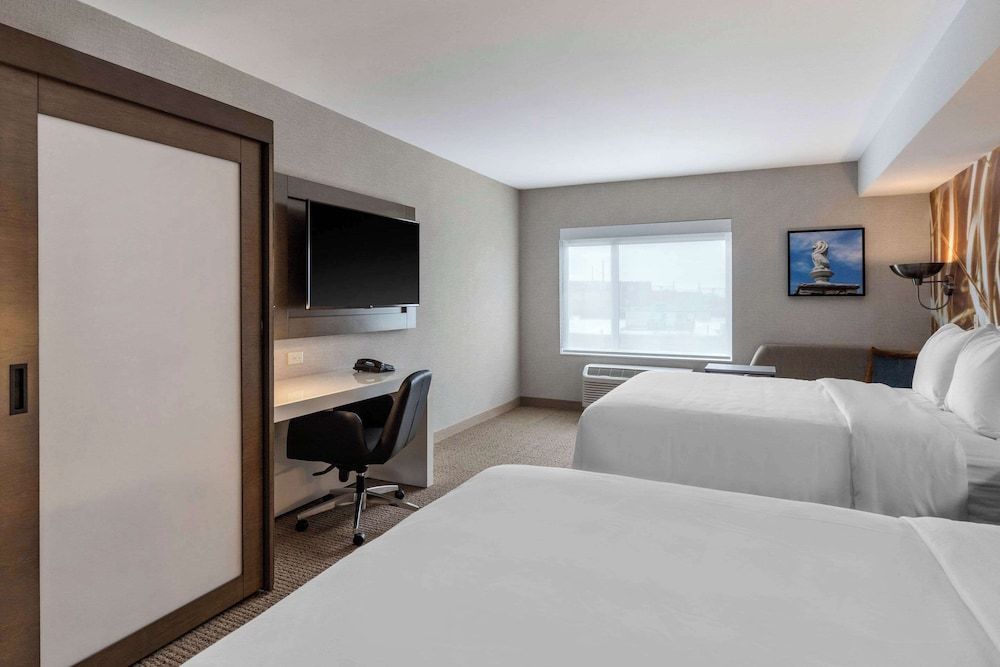 Cambria Hotel West Orange Standard Room, 2 Queen Beds 3