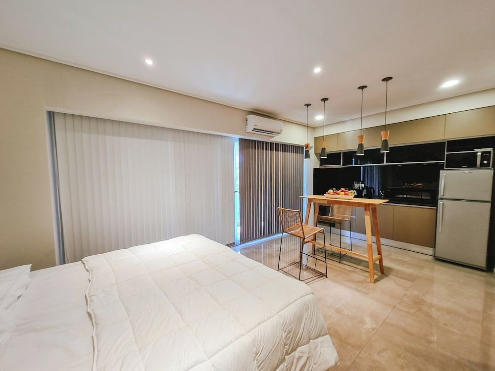 Le Montreal Apartments Studio 7