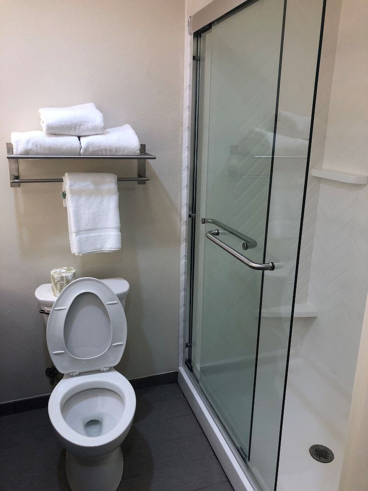 Suite, 1 King Bed, Accessible (Communications)