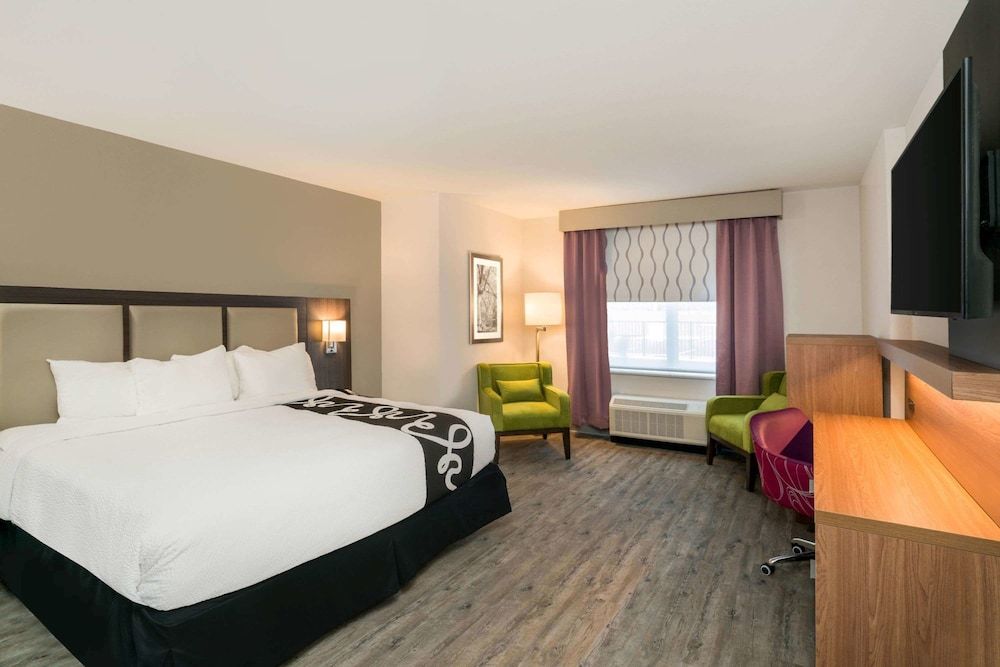 Room, 2 Queen Beds, Accessible, Non Smoking (Mobility)