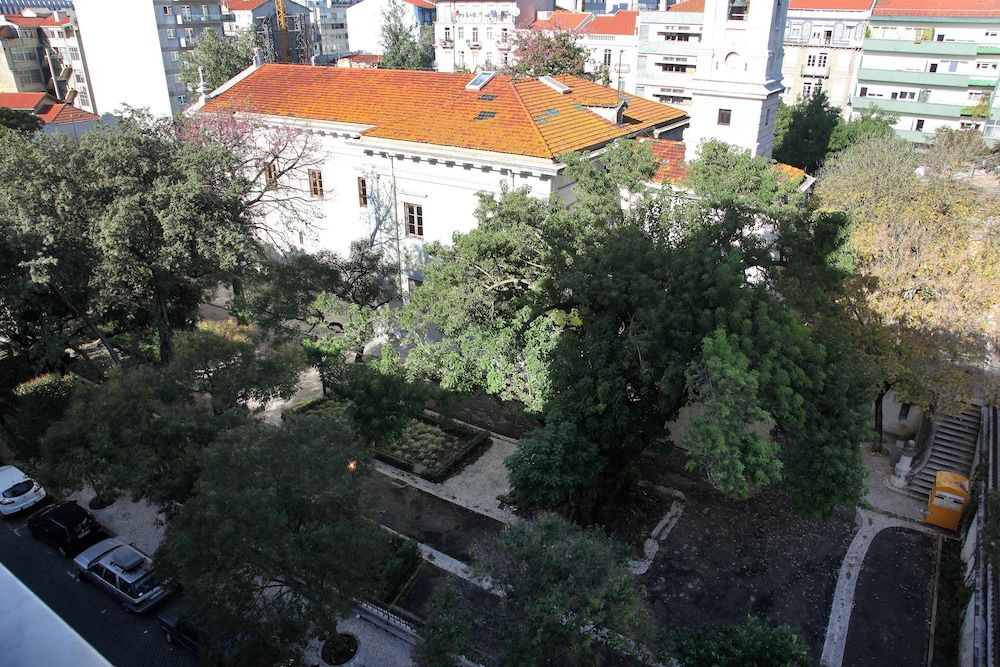 undefined Lisbon Suite Home 10