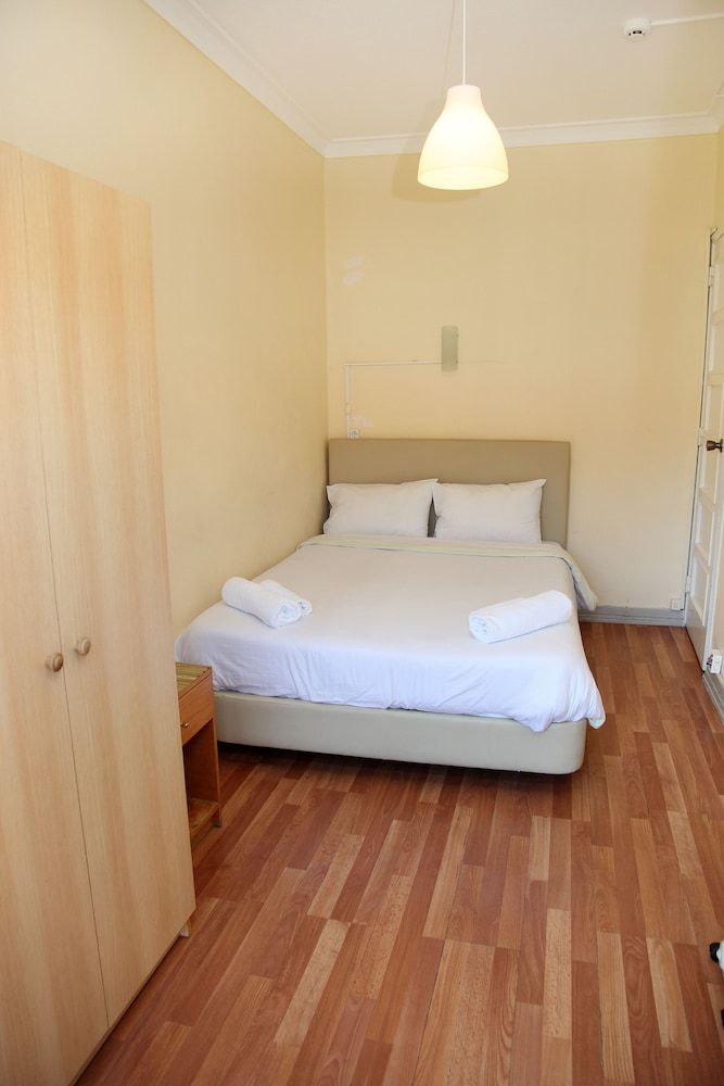 Lisbon Suite Home Double Room, Shared Bathroom