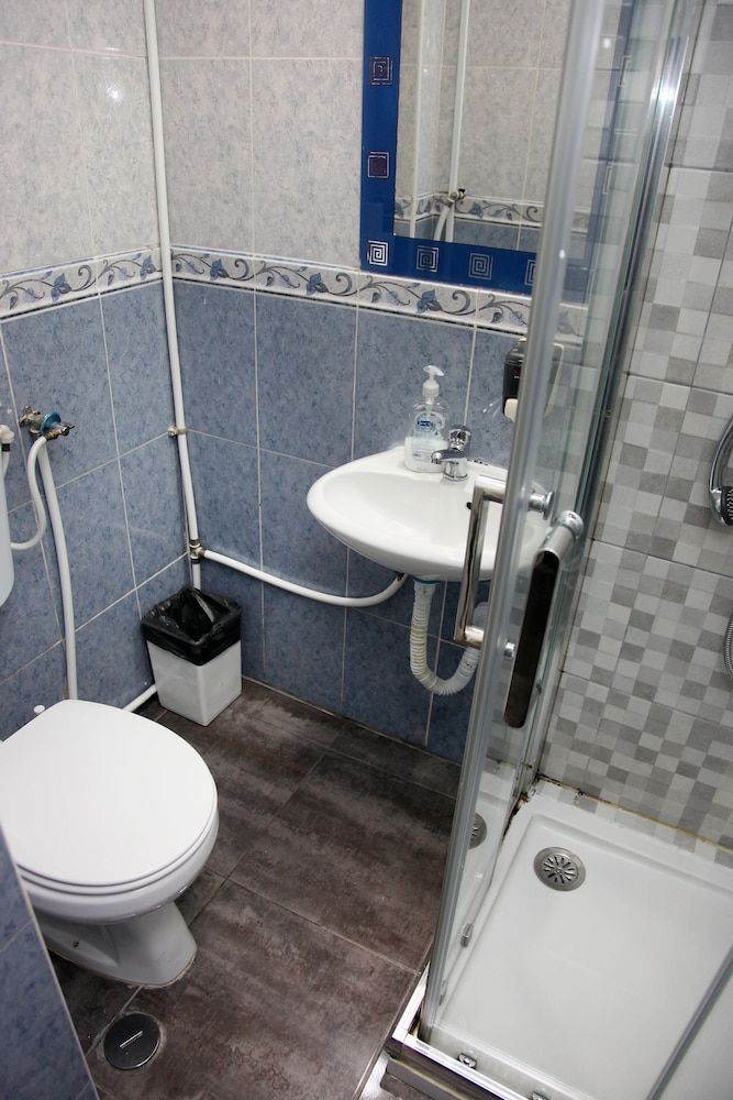 Lisbon Suite Home Double Room, Shared Bathroom 5