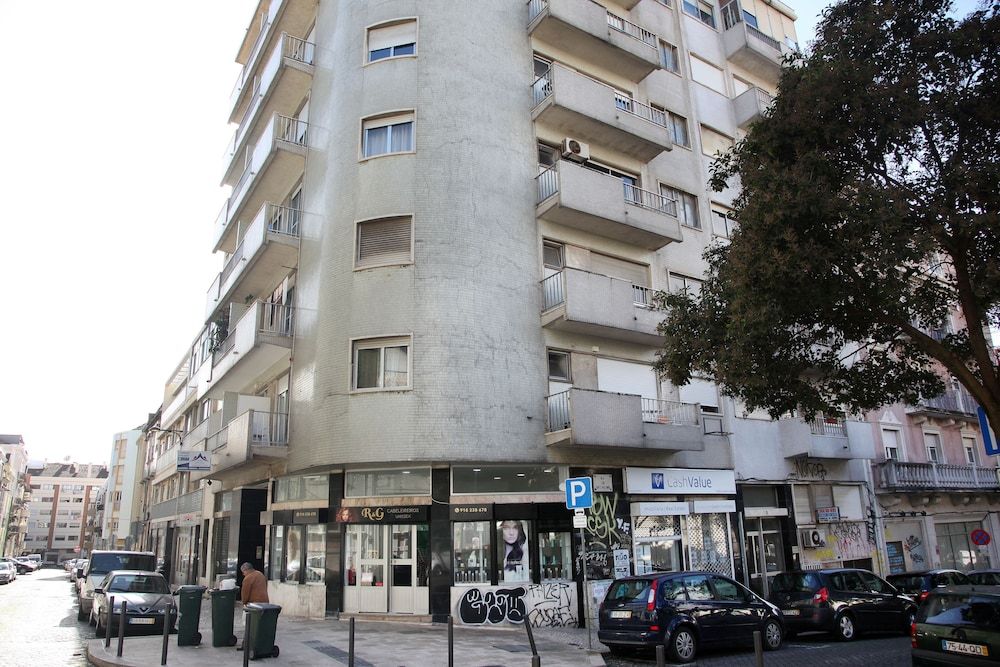 undefined Lisbon Suite Home 8
