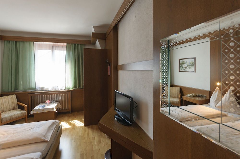 Hotel Tautermann Double Room, 1 Double Bed 9