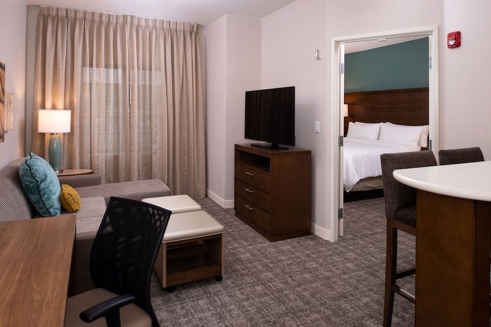 Suite, 1 King Bed, Accessible (Communications)
