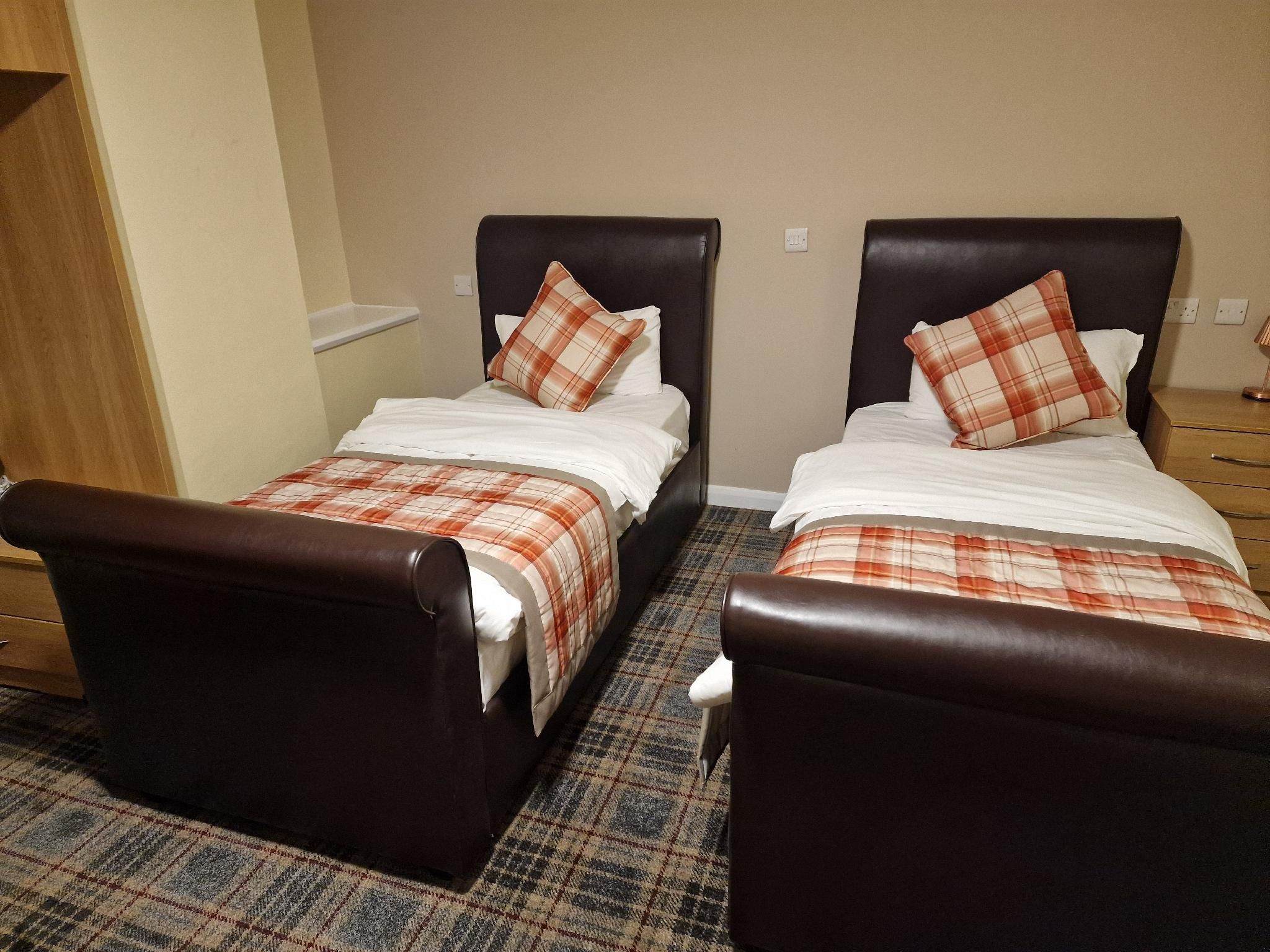 Britannia Inn Glasgow Twin Room