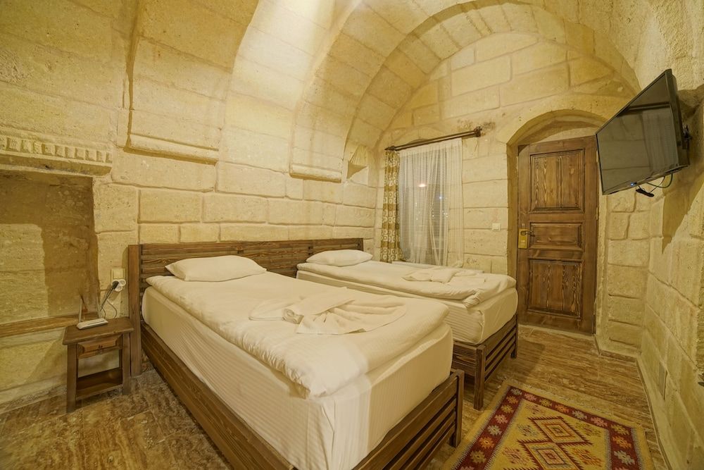 Cappadocia Caves Hotel Economy Twin Room, Non Smoking (Stone) 4