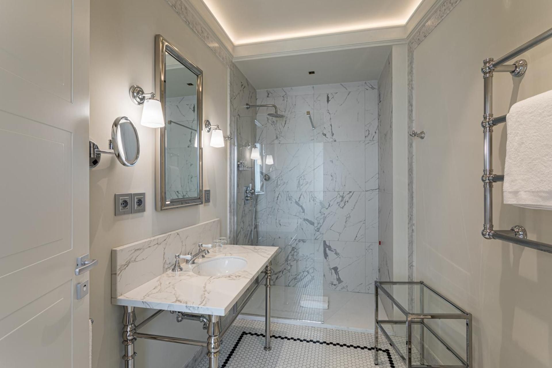 Deluxe Double Room with Terrace