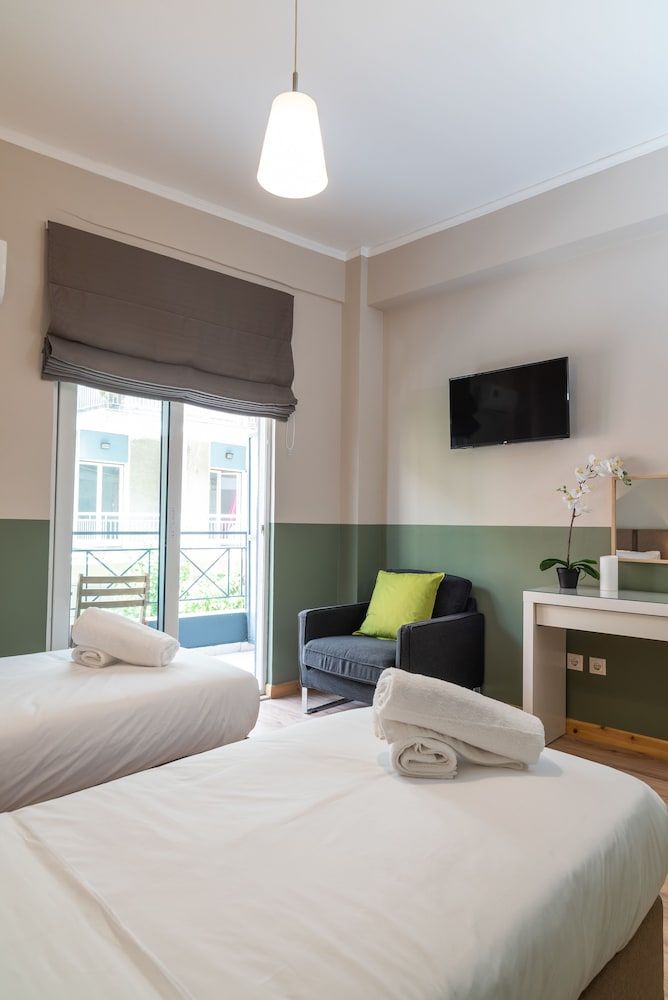 Hotel Tier Comfort Double or Twin Room, City View 4