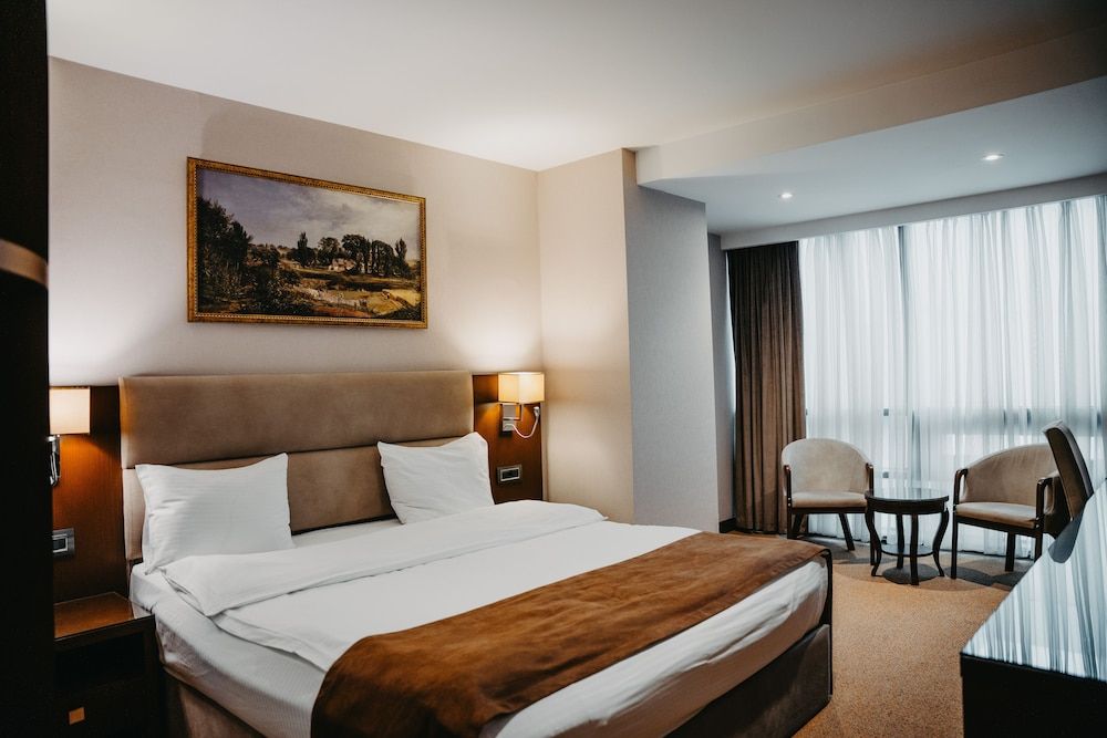 Diamond Hotel Baku Standard Double Room, 1 King Bed 22