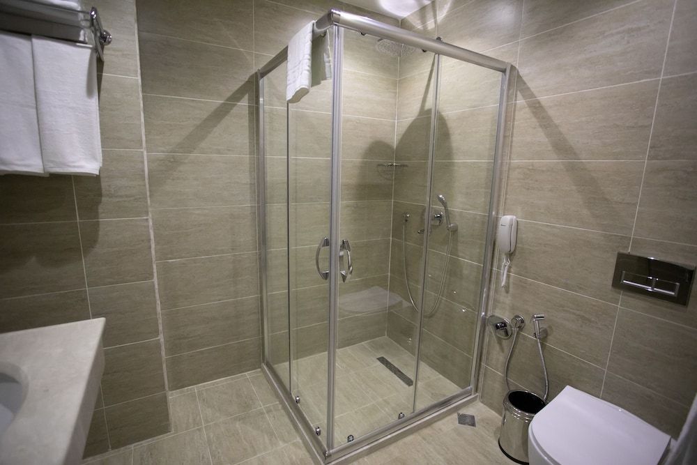 Diamond Hotel Baku Standard Double Room, 1 King Bed 29