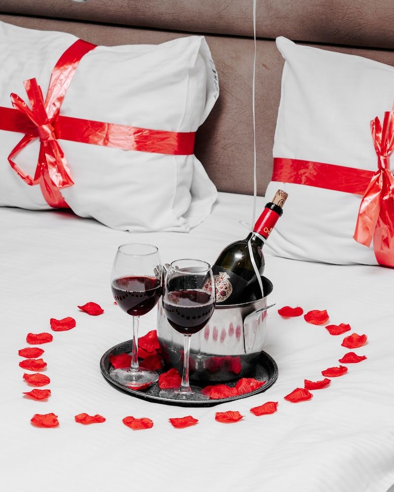 Diamond Hotel Baku Standard Double Room, 1 King Bed 23