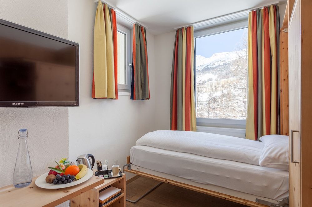 undefined Hotel Waldhaus am See 2