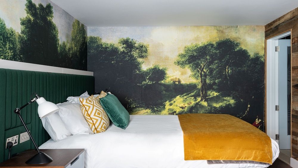 Hotel Indigo Bath by IHG Standard Room, 1 King Bed 3