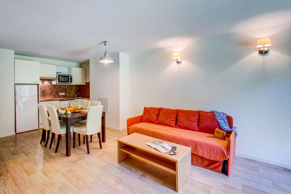 Duplex Apartment 7 People