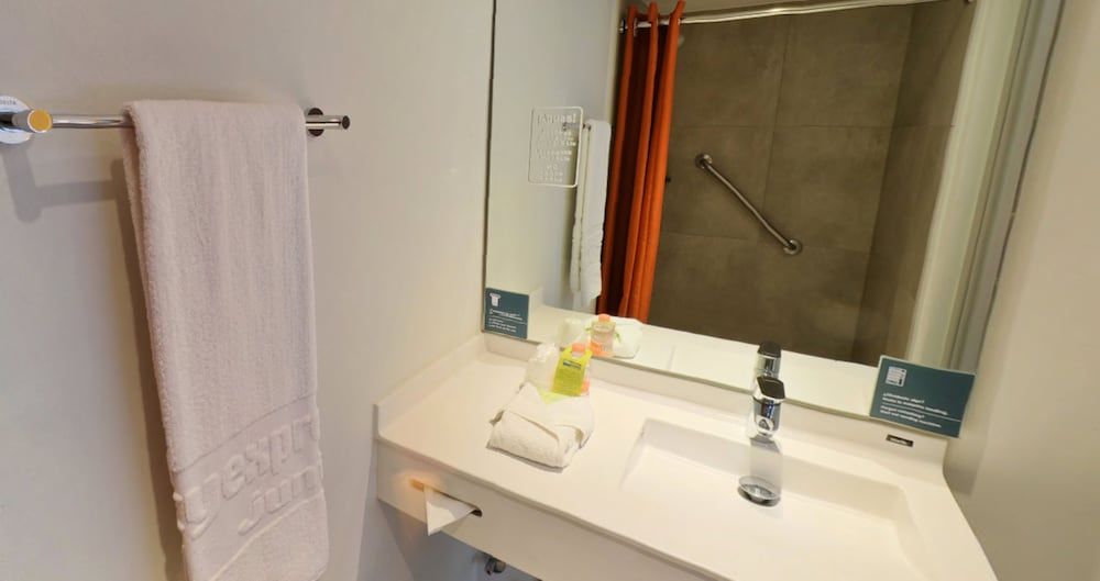 City Express Junior by Marriott Ciudad de México Sullivan Room, 1 Queen Bed, Non Smoking 6