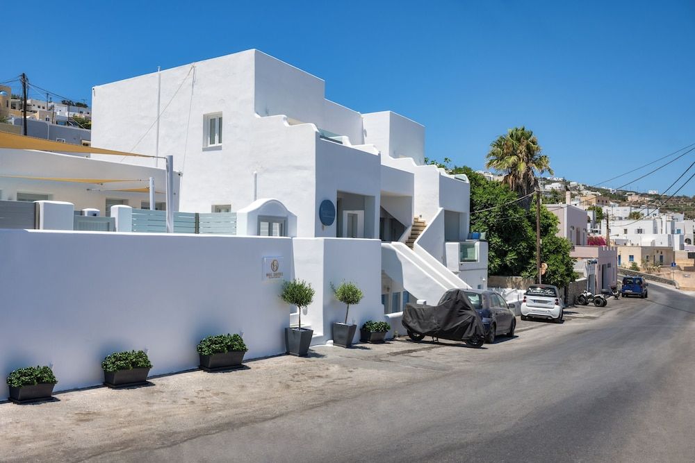 Hill Suites Suite Outdoor Hot Tub 6