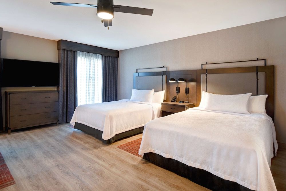 Studio, 2 Queen Beds, Accessible, Bathtub