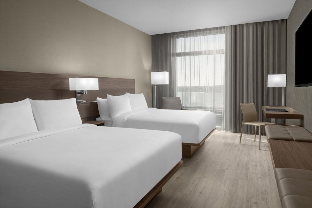 Room, 2 Queen Beds (Mobility Accessible, Roll-In Shower)